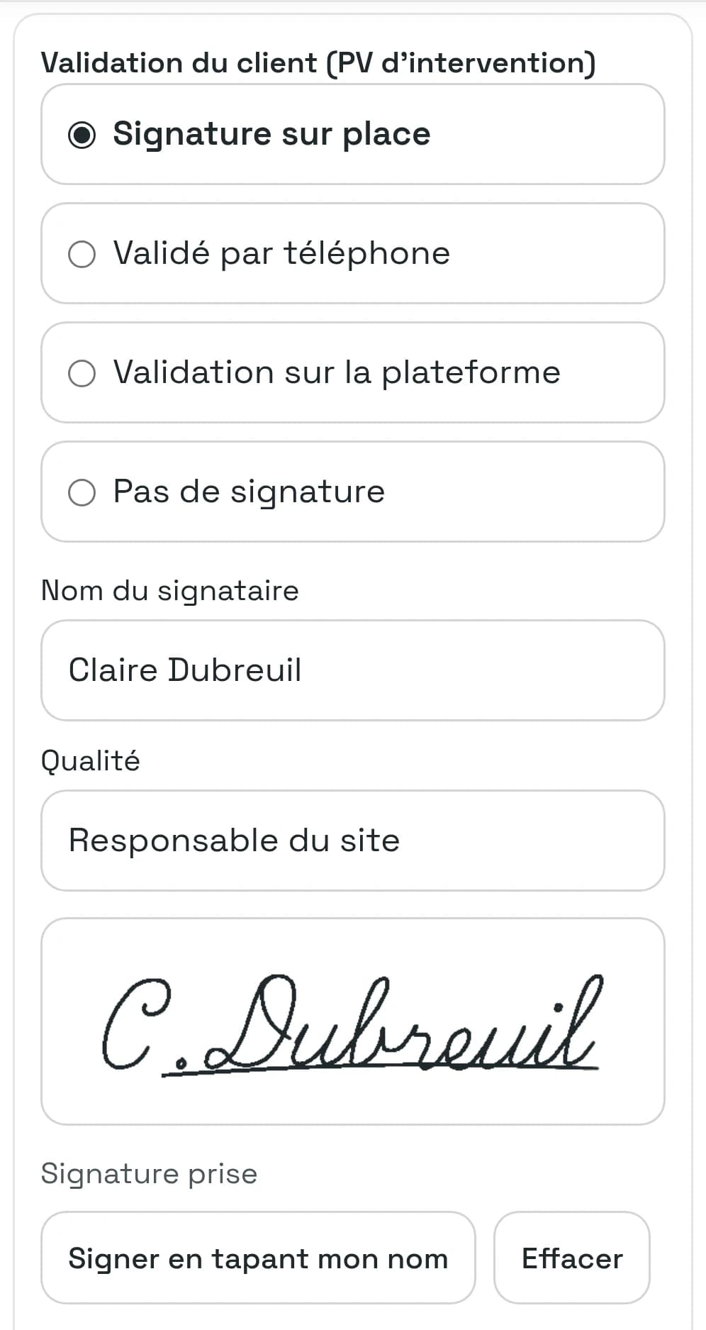 Schermata dell'app per tecnici: firma del cliente sul posto per il verbale d'intervento, firmato da Claire Dubreuil, per un operatore regionale.